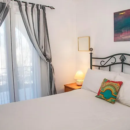 Fiona's House Apartman