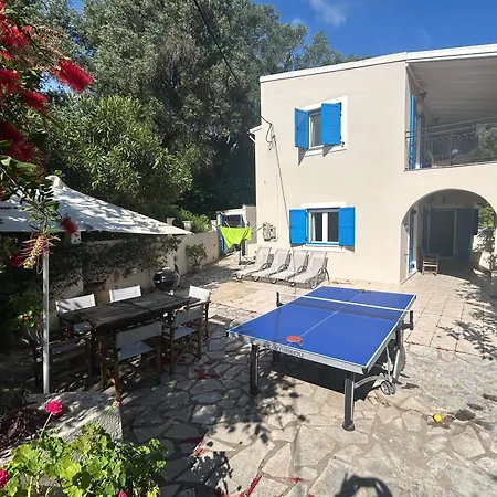 Fiona's House Като-Коракиана