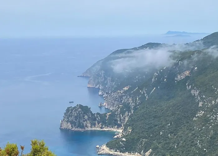 Fiona's House דירה