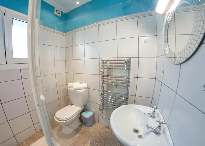 Fiona's House דירה