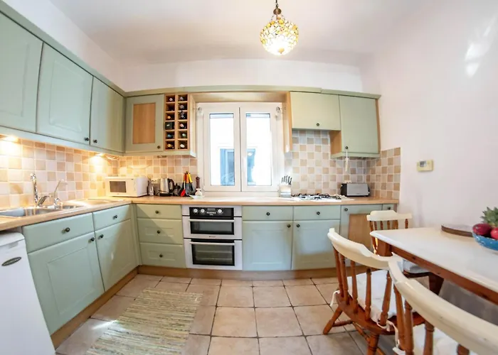 דירה Fiona's House Kato Korakiana