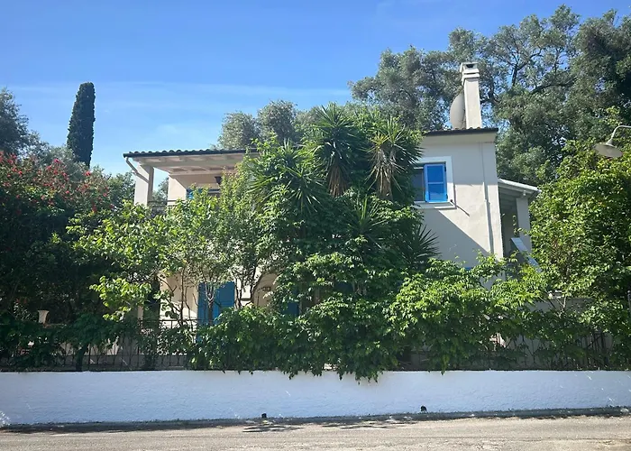 Fiona's House דירה *