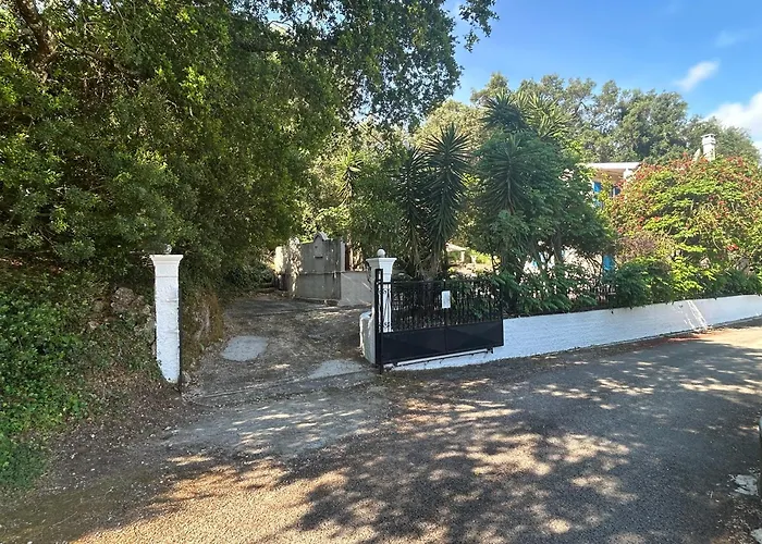 Fiona's House * Kato Korakiana